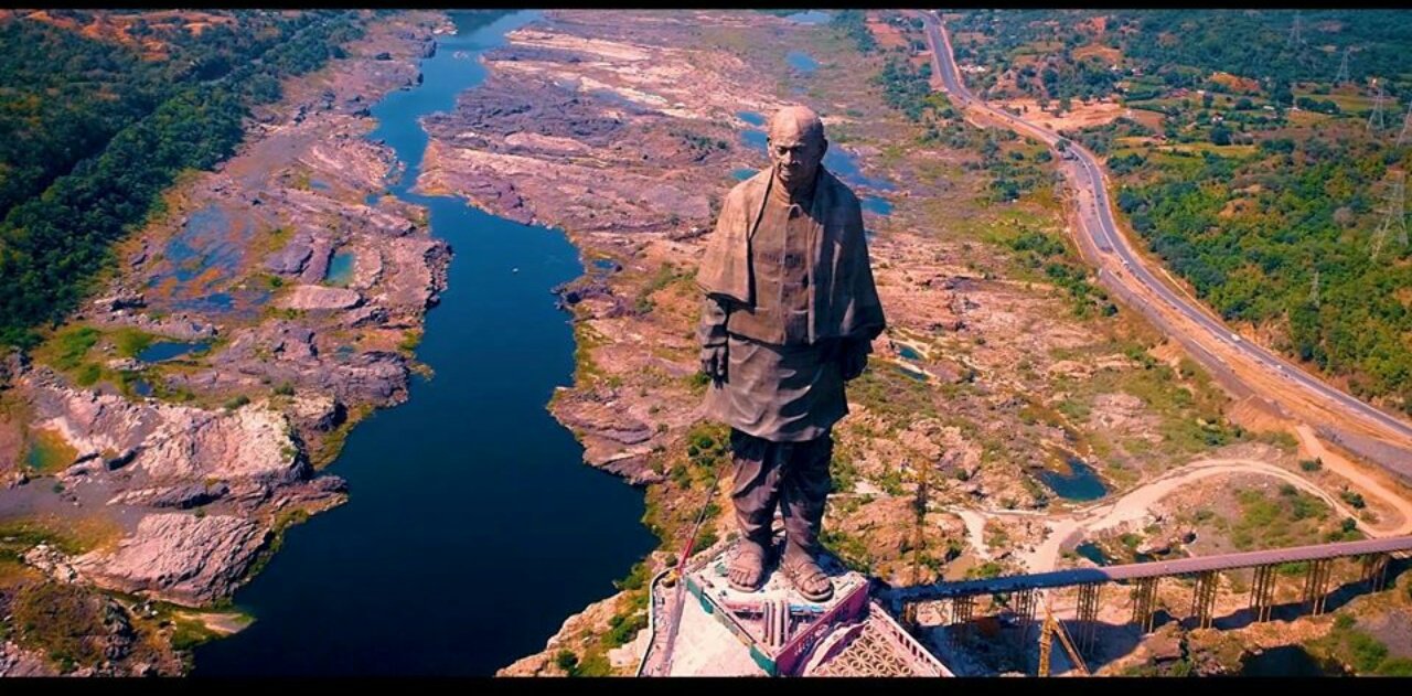 மிக உயர்ந்த, மிகவும் புத்திசாலித்தனமான ..  "இரும்பு மனிதர்" எங்கள் சர்தார்!