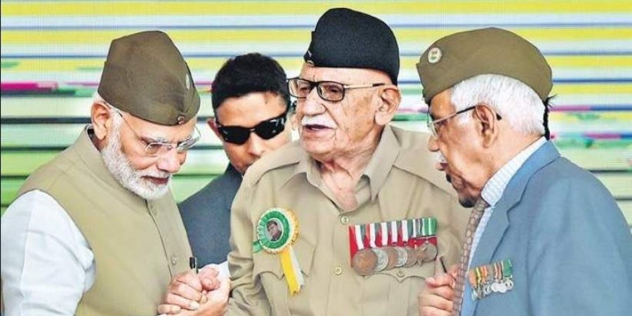 நேதாஜி, சர்தார் படேல்  போன்றவர்களின் நினைவுகளை அழிக்கத்துடிக்கும் ஒரு குடும்பம்: மோடி ஆவேசம்!!!