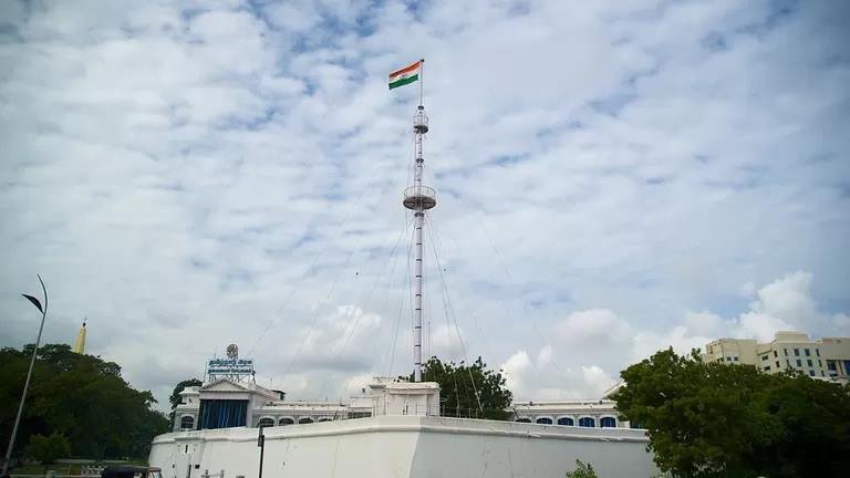 ஆர்யா யாருன்னு கூட தெரியாதா….?