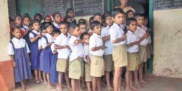 பள்ளி கல்வித்துறையை கர்த்தர் துறையாக மாற்ற முயற்சி!!!.