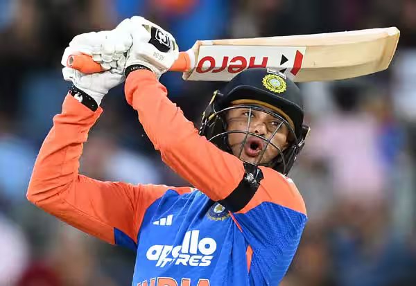 டி-20 கிரிக்கெட்டில் அபிஷேக் சர்மாவின் அபார சாதனை | 200+ ஸ்டிரைக் ரேட் உலக சாதனை