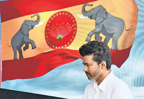 த.வெ.க. விருப்ப மனுக்கள்: திரும்பிய எண்ணிக்கை வெளியிடாததால் நிர்வாகிகளில் அதிருப்தி