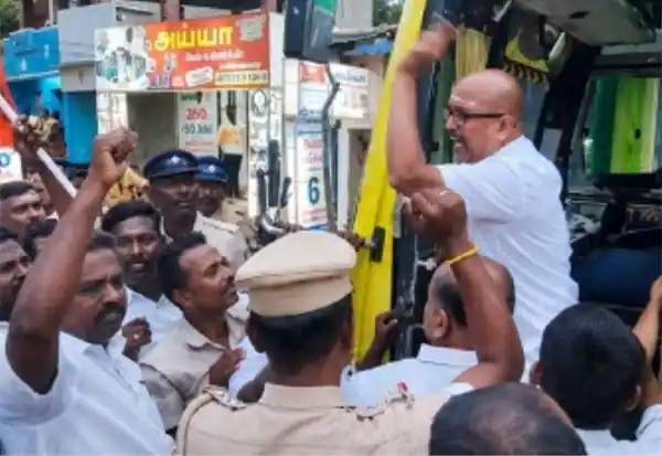 பள்ளி வளாக ஜெபக்கூட்டத்திற்கு எதிர்ப்பு: திருநெல்வேலியில் ஹிந்து முன்னணியினர் 78 பேர் கைது